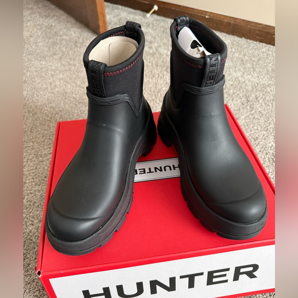 Hunter Black Chelsea-Style Waterproof Ankle Boots